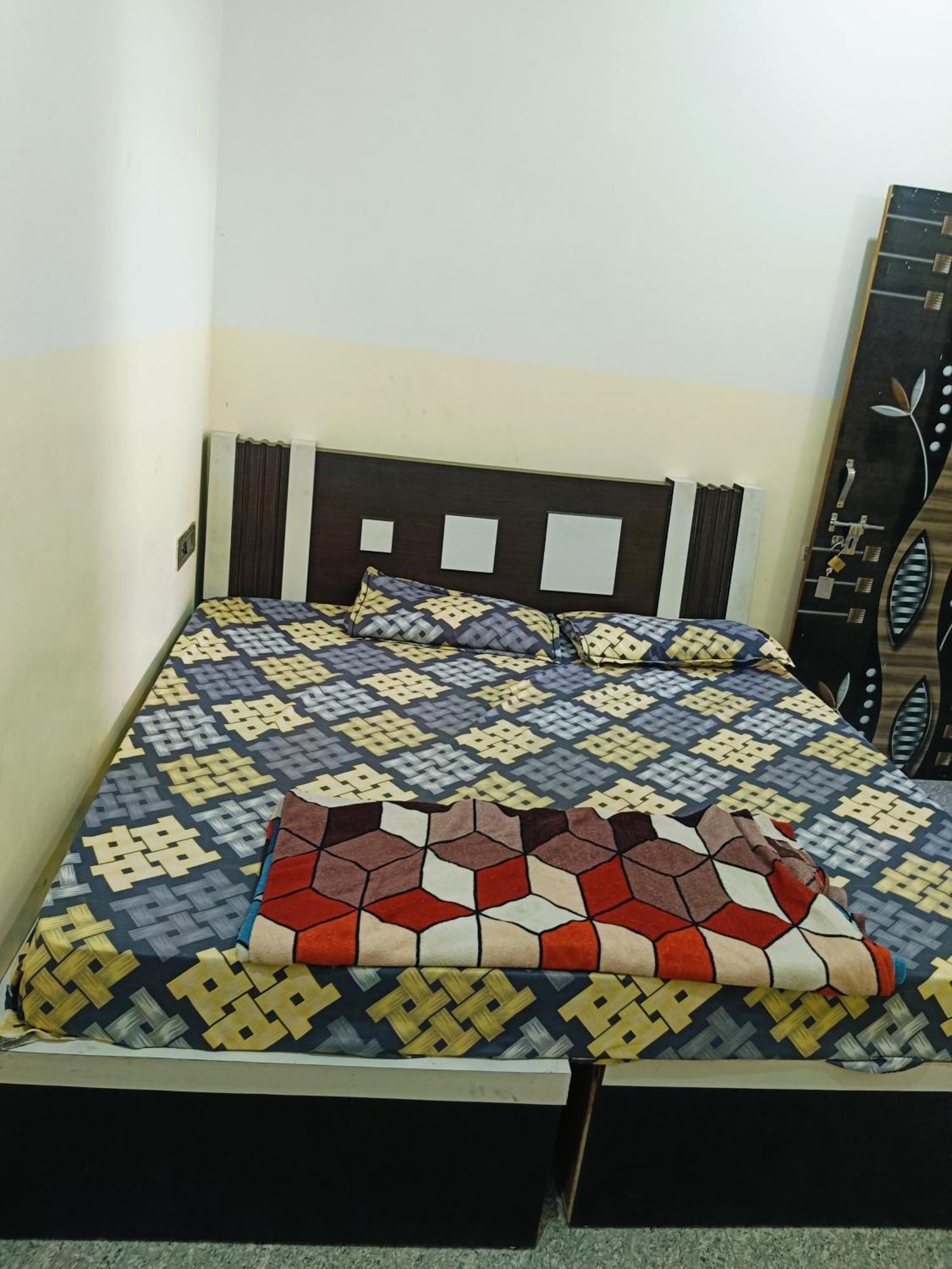 Jai Hanuman Guest House Palsana  Extérieur photo